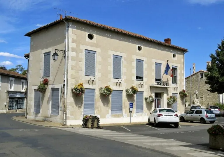 Ligugé (86240)